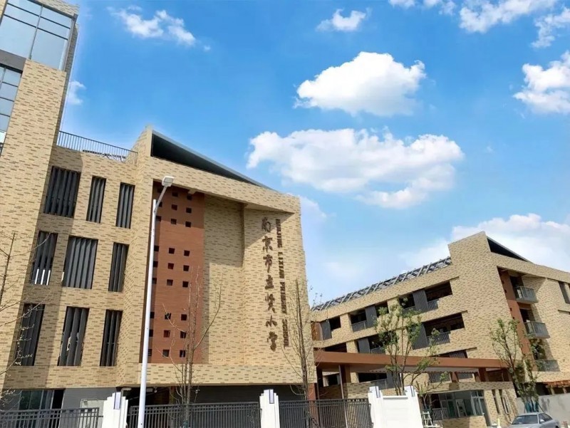 久诺：高品质建筑装饰解决方案助力中国西部科技创新港