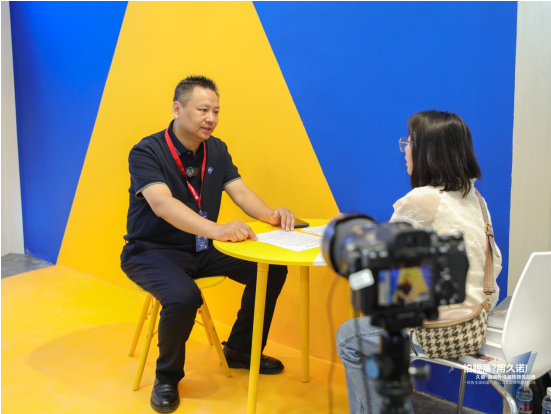 久诺X广州建博会首日盛况丨万人共鉴久诺超耐久外墙，商机无限