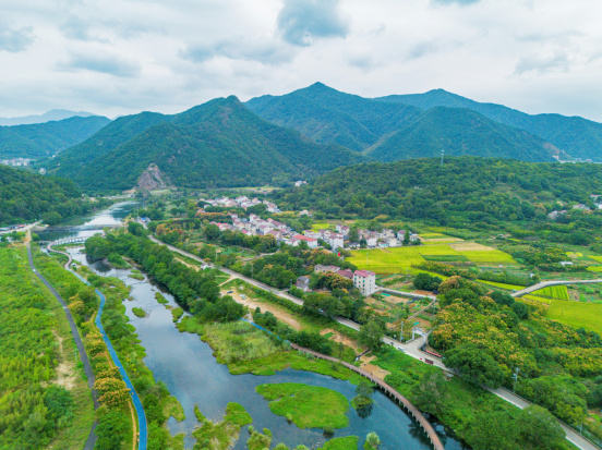 久诺行业首推，新一代仿石涂料臻晶石，引领建筑外墙装饰新趋势
