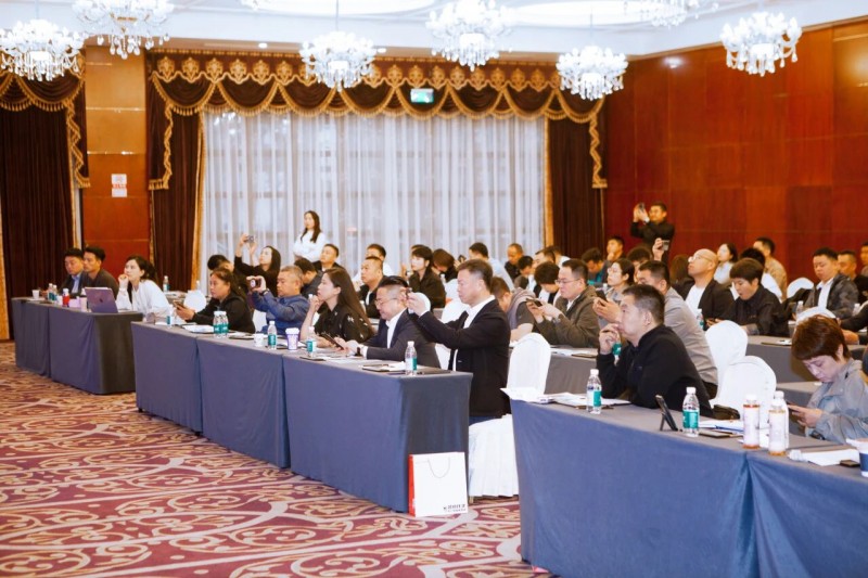 共建行业认知 共探增长路径—装库科技亮相空白研究院“同心计划·装修代卖”专题峰会